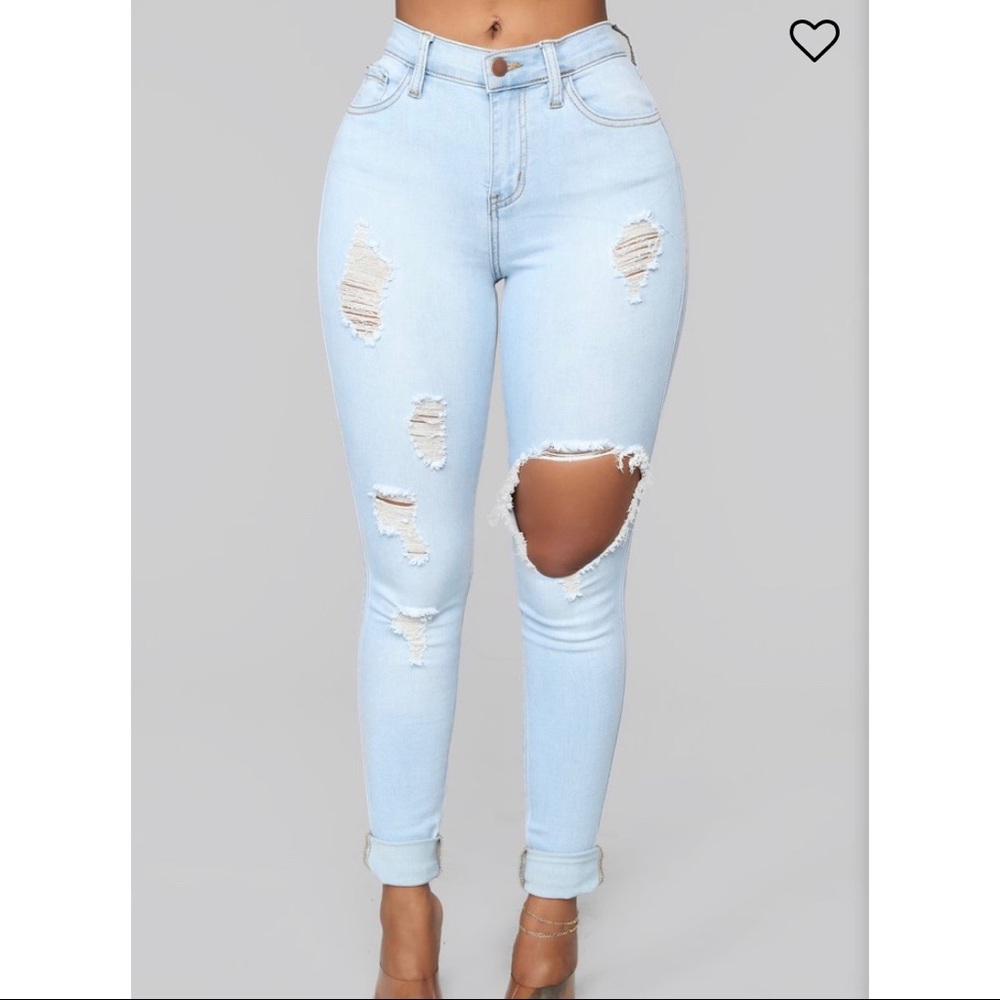 Fashion nova glistening jeans 💙 light blue